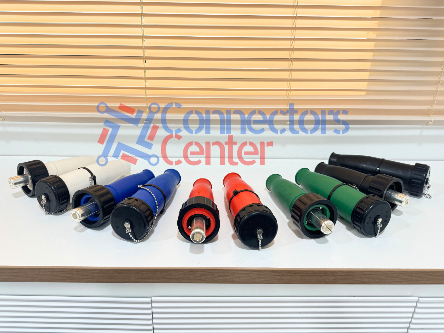 Single Pole Connector